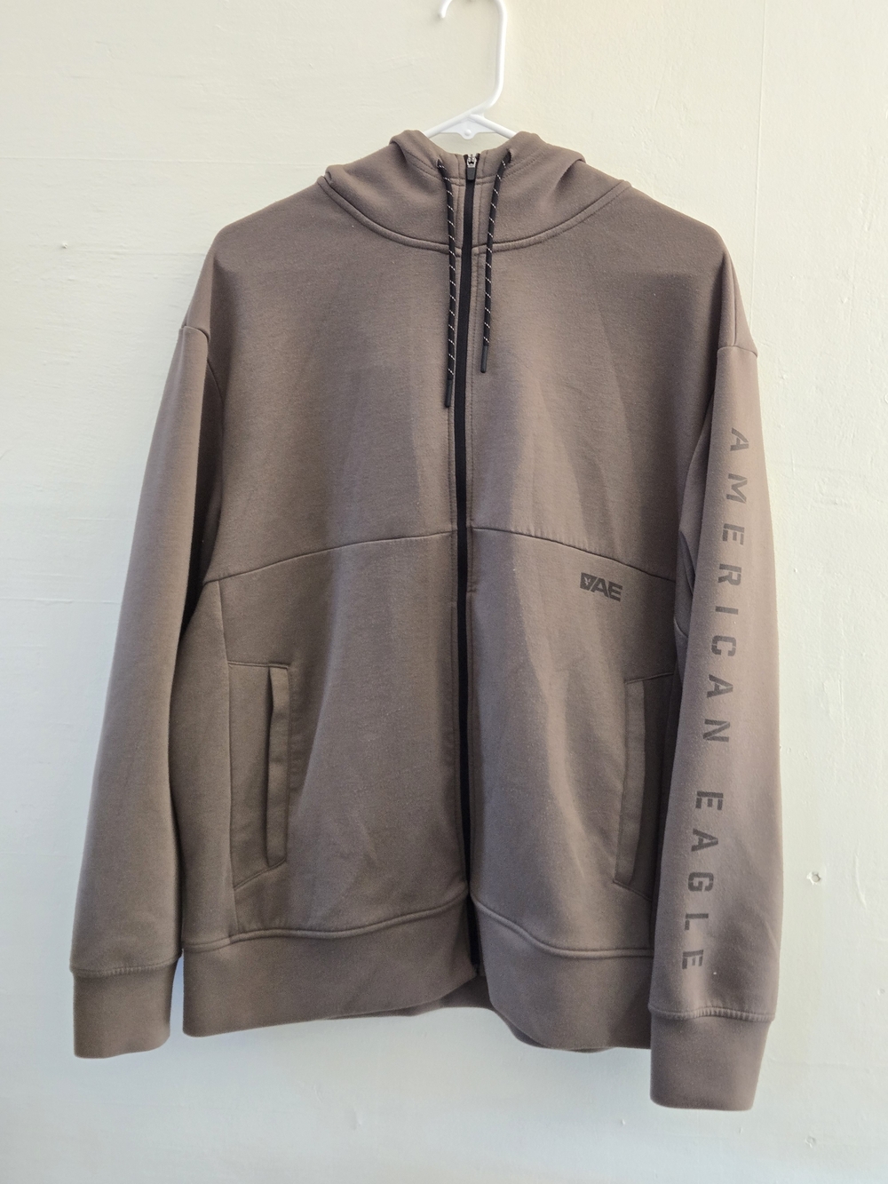 American Eagle Men’s Zip Up Hoodie